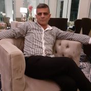 جوزيف, 60 سنةJbail, لبنان