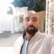 مصطفى جمال, 31 سنةالقوصية, مصر