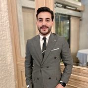 yousef alsarhan, 26 سنةAmman, الأردن