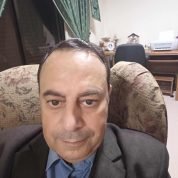 مروان, 61 سنةRamallah, فلسطين